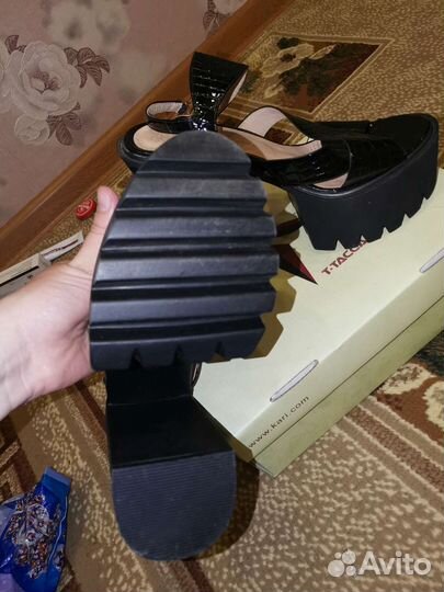 Босоножки женские 37 размер новые