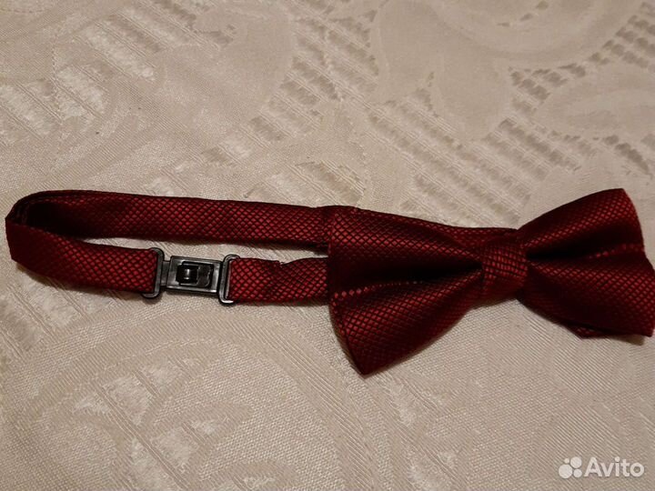 Галстук-бабочка и галстук для мальчика