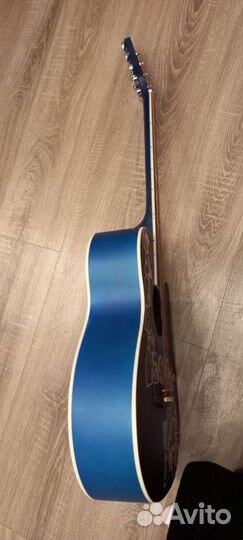 Акустическая гитара