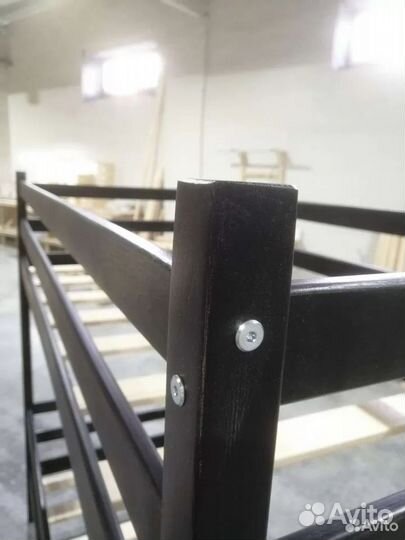 Кровать детская двухъярусная, массив сосны