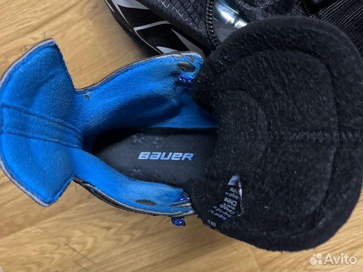 Коньки хоккейные