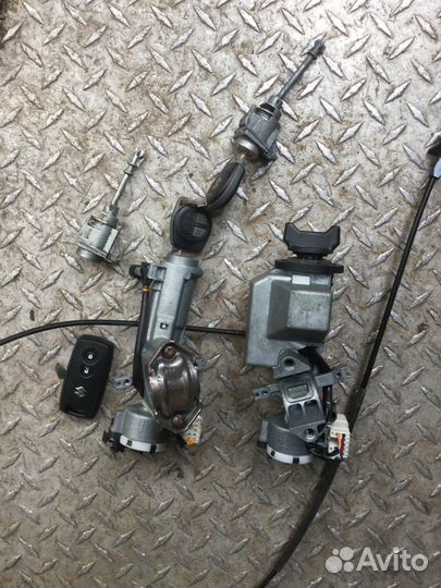 Замок зажигания Сузуки suzuki 37101-62J20