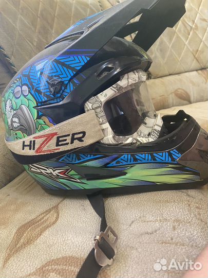 Кроссовый шлем