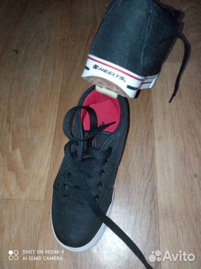 Кеды с колёсиками