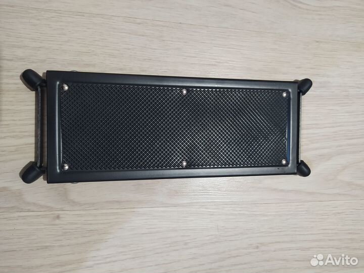 Подставка под ногу гитариста