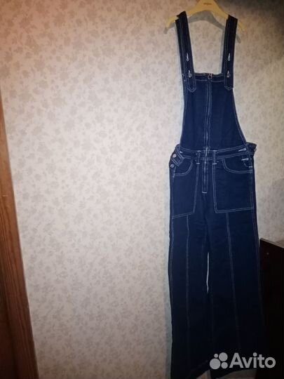 Джинсовый комбинезон