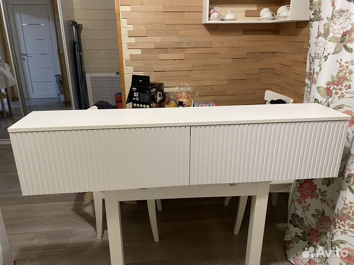 Навесная тумба под тв