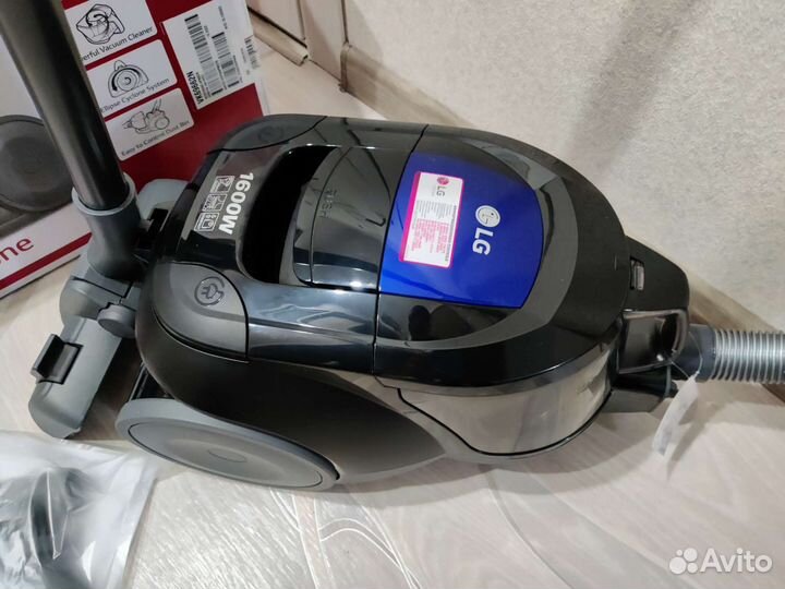 Пылесос Lg Новый с контейнером мощный