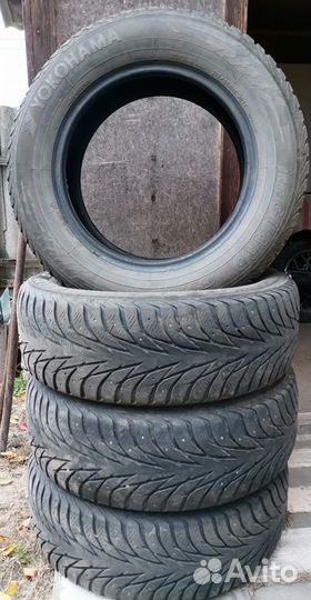 Yokohama IceGuard Stud IG65 215/65 R16 102T