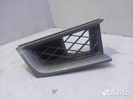 Решетка радиатора Субару