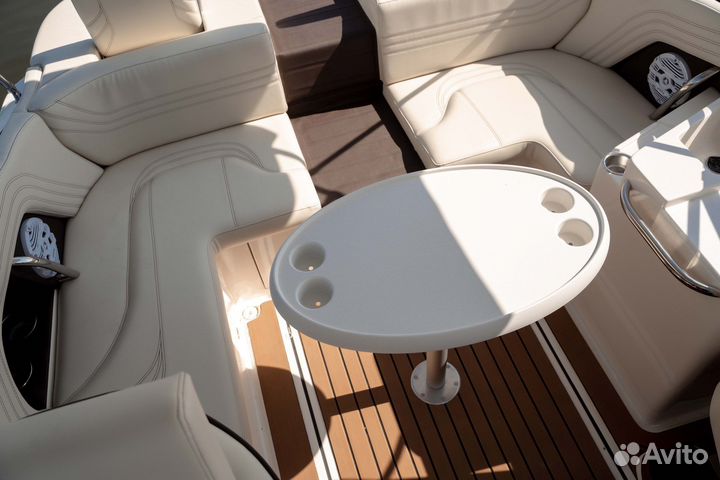 Аренда яхты катера Magniff 270 в Казани