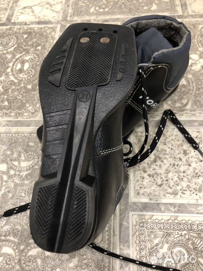 Лыжные ботинки