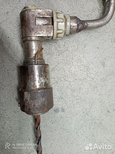 Ручная дрель коловорот