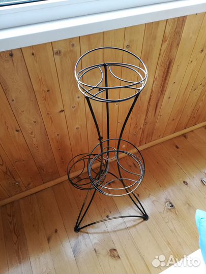 Продам подставку под цветы
