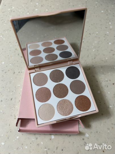 Палетка теней Zina 300