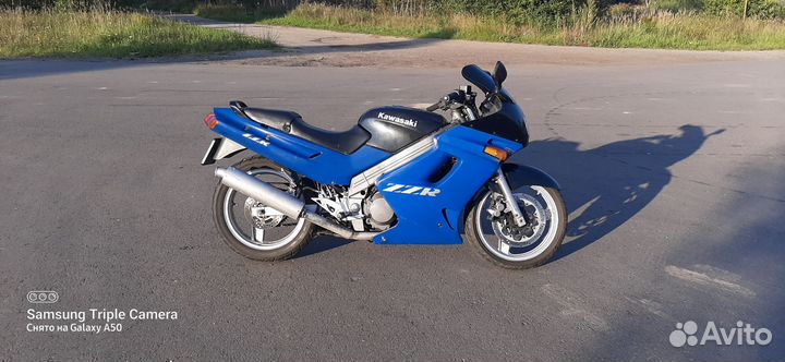 Kawasaki zzr 250