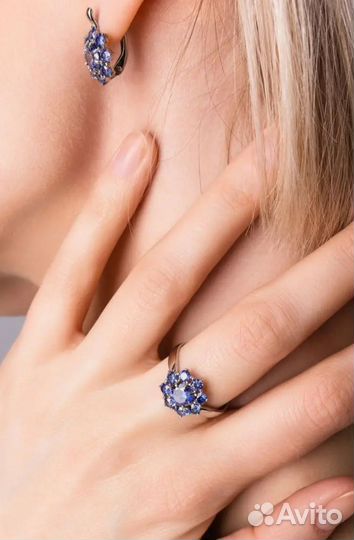 Серебряные серьги и кольцо с танзанитом