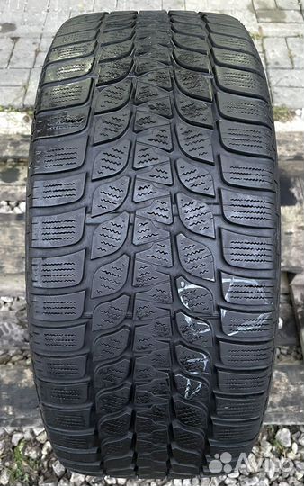 Bridgestone Blizzak LM-25 235/45 R18