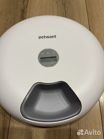 Автоматическая кормушка для животных