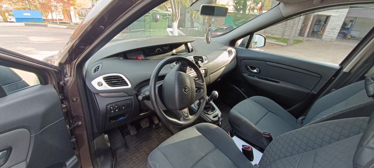 Renault Scenic: фото владельца