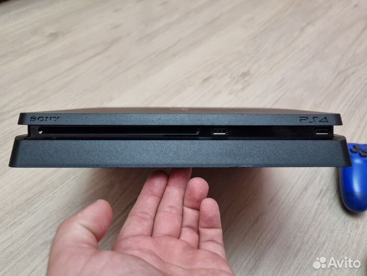 Sony Playstation 4 Slim 1TB + 2 Джоя + 5 Игр