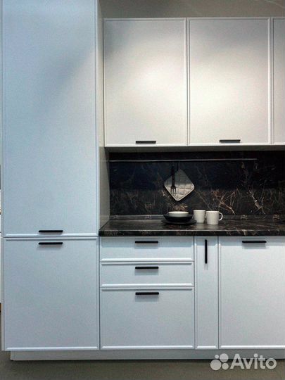 Кухонный гарнитур в Наличии