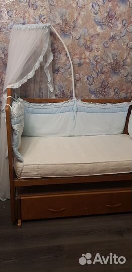 Детская кроватка