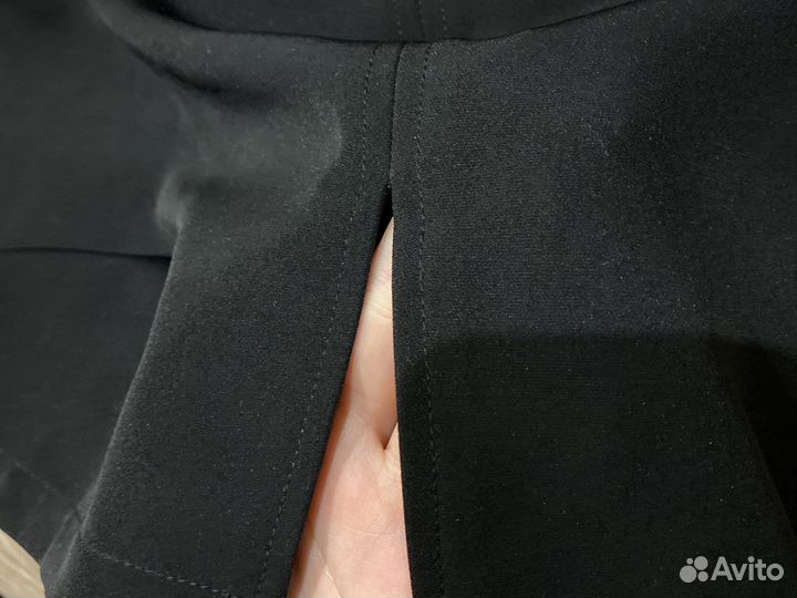 Юбка мини с разрезом