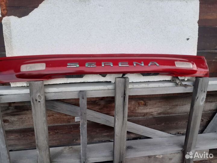 Сполер ниссан серена