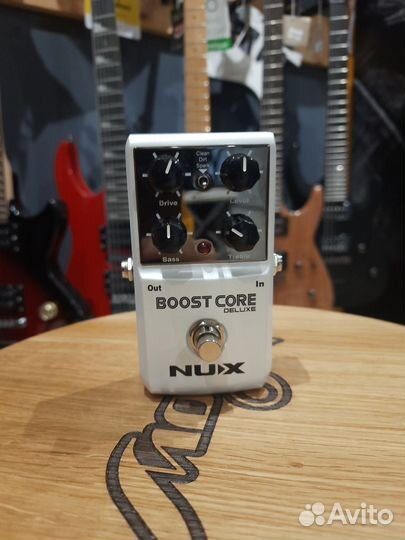 Педаль эффектов Nux Cherub Boost-Core-Deluxe