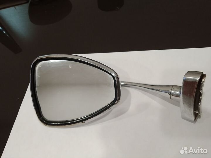 Зеркало заднего вида на автомобиль 