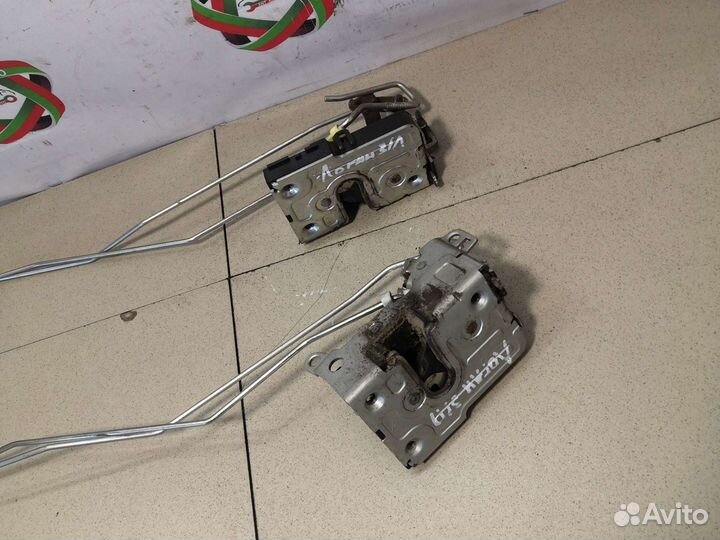 Рено Логан Задний замок двери