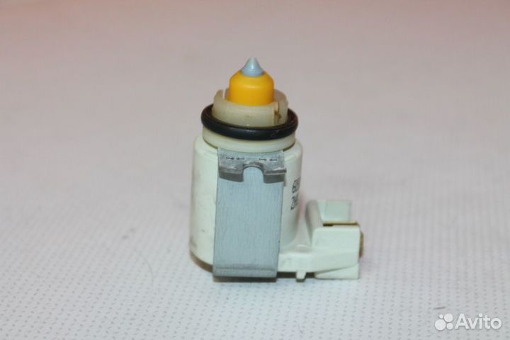 Клапан емкости для соли Bosch 166875 бу. 2056