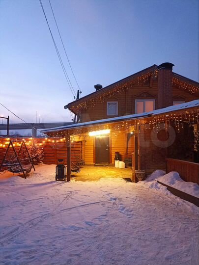 Дом 200 м² на участке 5 сот.