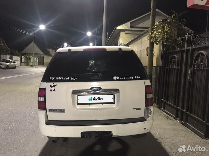 Ford Explorer 4.6 AT, 2008, битый, 280 000 км