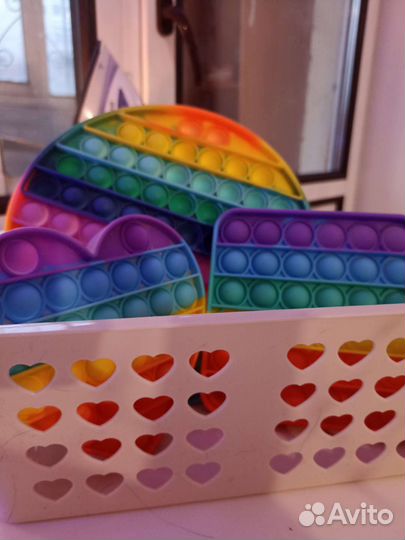 Продам 3 поп-ита