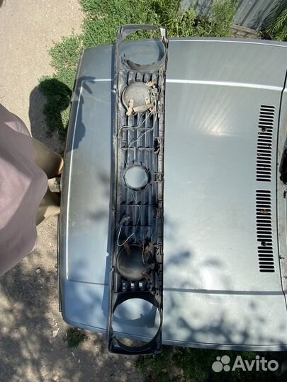 Решетка радиатора golf 2/jetta 2