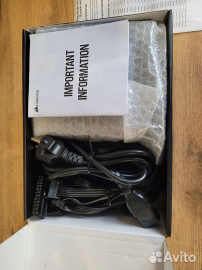 Блок питания 650W, Corsair CV650