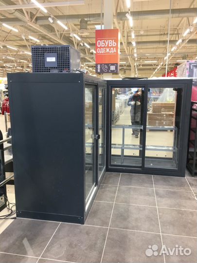 Угловой холодильник для цветов