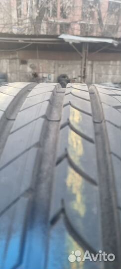 Goodyear EfficientGrip 255/45 R20