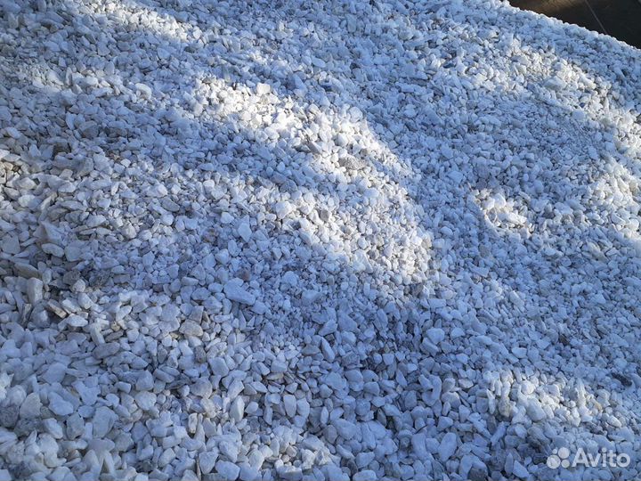 Мраморная крошка.Белый щебень.Белый камень(доломит