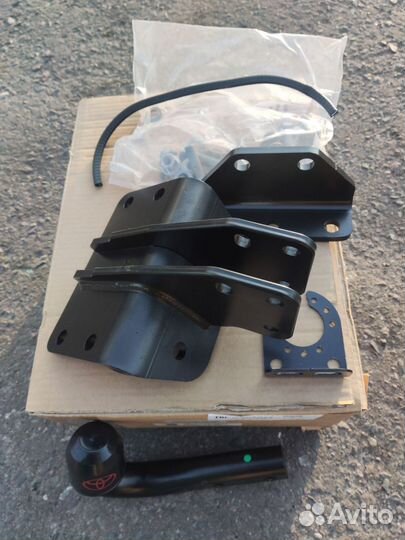 Фаркоп фиксированный Toyota Land Cruiser 300