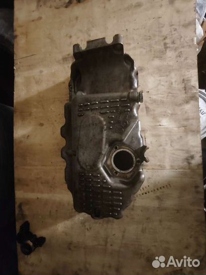 Картер поддона двигателя