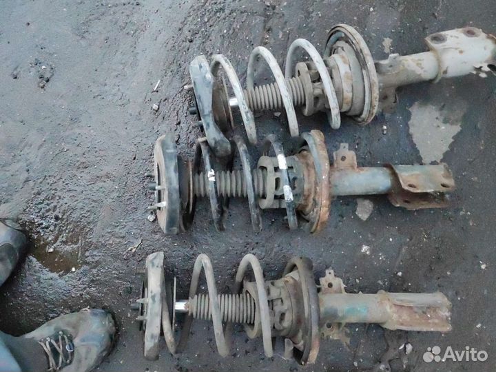 Переднее стойки рено лагуна 1