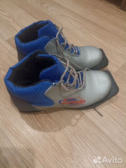 Беговые лыжи