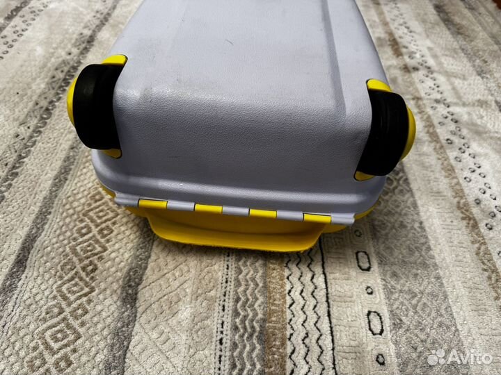 Детский чемодан