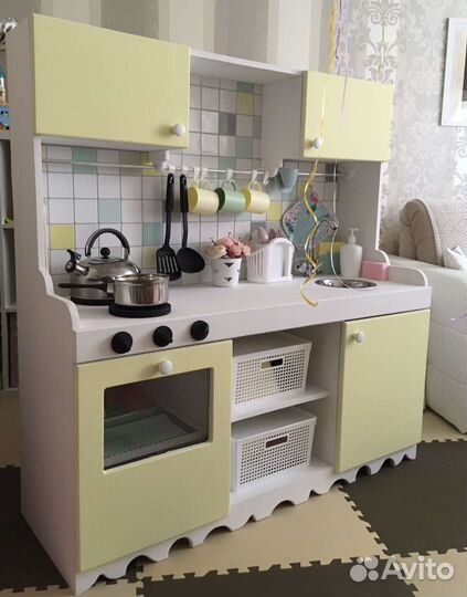 Домик кукольный