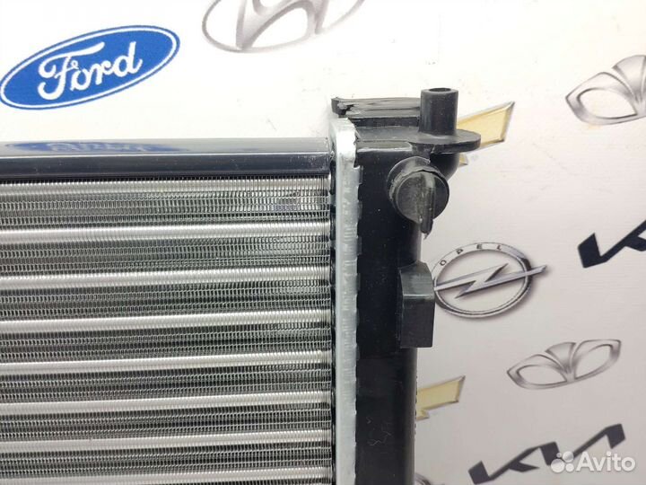 Радиатор охлаждения Ford Fusion/Mazda 2 (1.2-1.6)