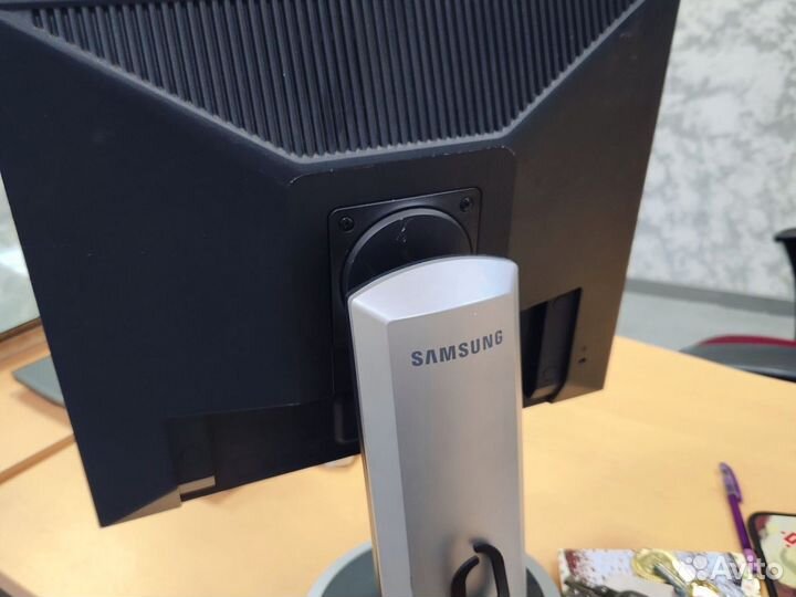 Монитор для компьютера