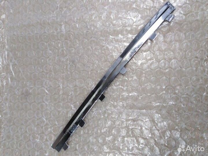 Молдинг решетки радиатора Hyundai Sonata 1993-1998